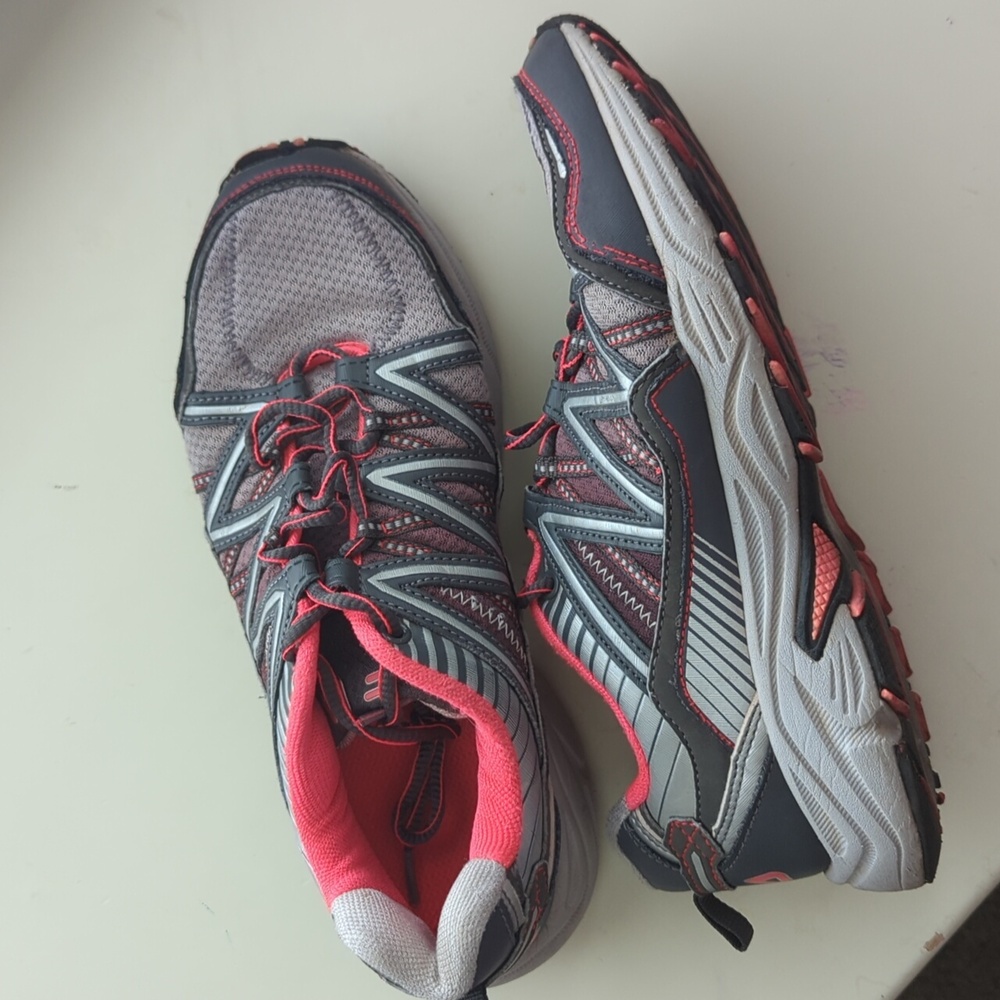 FILA Women's Pink & Gray Athletic Running Shoes Size 8.5‎